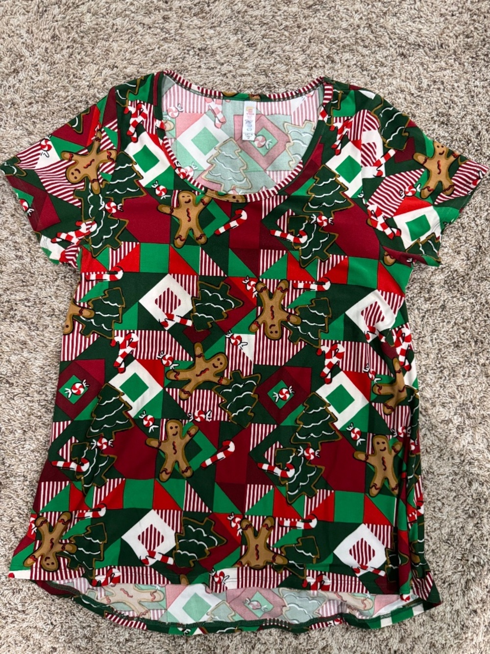 LuLaRoe short sleeve gingerbread shirt red/white green/brown colors size medium